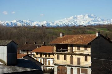 Panorama dal sagrato (foto di Alessandro Vecchi - 2010)